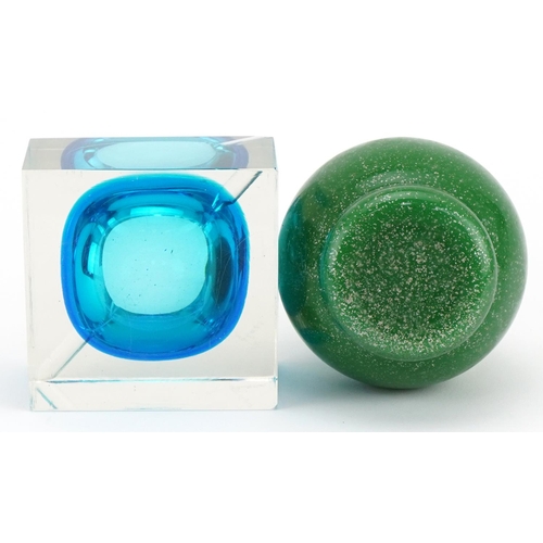 328 - Murano Sommerso two colour glass dish and a Murano Vetro silver flecked green cased glass vase, the ... 