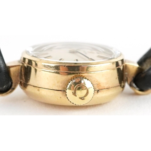 3914 - Omega, ladies 9ct gold Omega wristwatch with leather strap, the case numbered 122153, 17mm in diamet... 