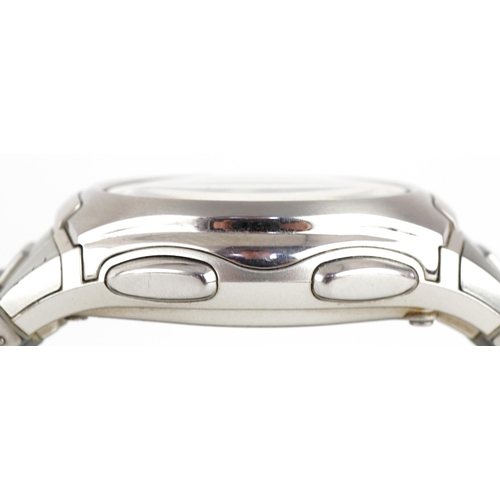 3908 - Casio, gentlemen's Casio Wave Ceptor 3353 solar wristwatch, the case 43mm wide