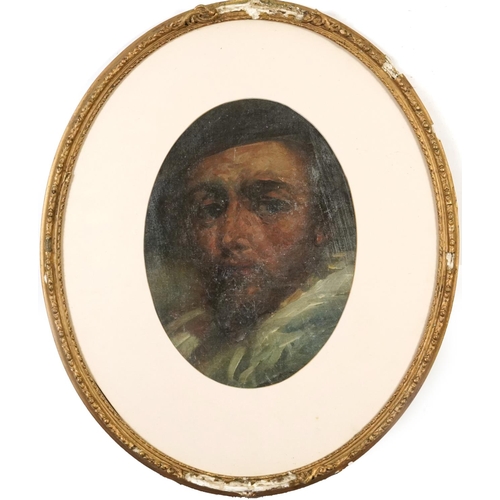 362 - Portrait of a gentleman, Old Master style oval oil, mounted and framed, 37.5cm x 28cm excluding the ... 