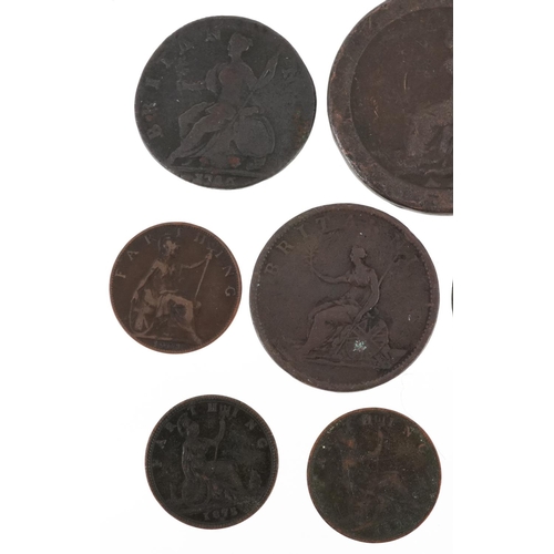 2561 - George III and later British and Irish coinage including 1805 halfpenny and farthings