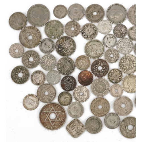 2568 - Collection of predominantly foreign coinage, some silver, including British West Africa penny and on... 