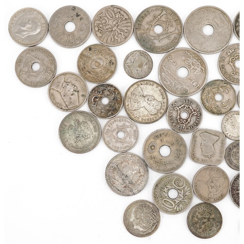 2575 - World coinage including Mexican and Persian examples