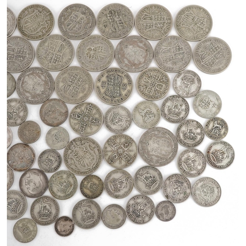 2555 - British pre decimal, pre 1947 coinage including shillings and half crowns, 552.9g