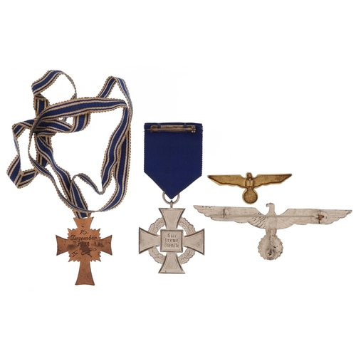 2483 - German Third Reich militaria including SS cap badge, Mother's Cross and 25 Year Faithful Service med... 