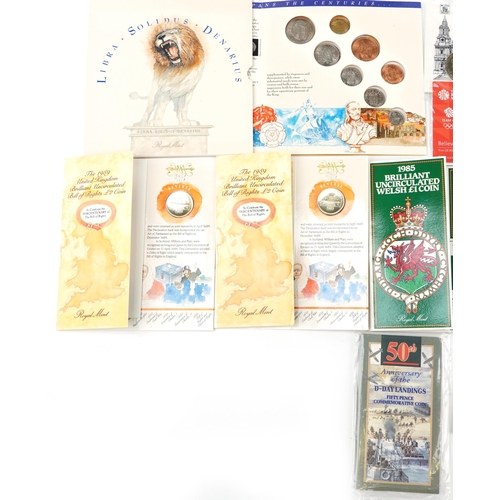 2600 - British uncirculated coin collection including 90th Birthday of Her Majesty the Queen five pound coi... 