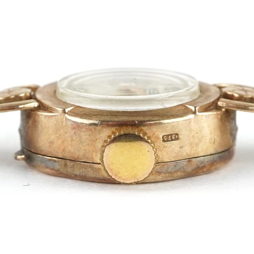 3921 - Kered, ladies 9ct gold wristwatch with 9ct gold strap, the case 15mm wide, total weight 10.8g