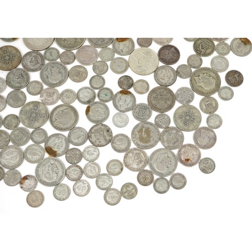 2557 - Victorian and later British coinage, some silver, including thrupenny bits, florins and half crowns,... 