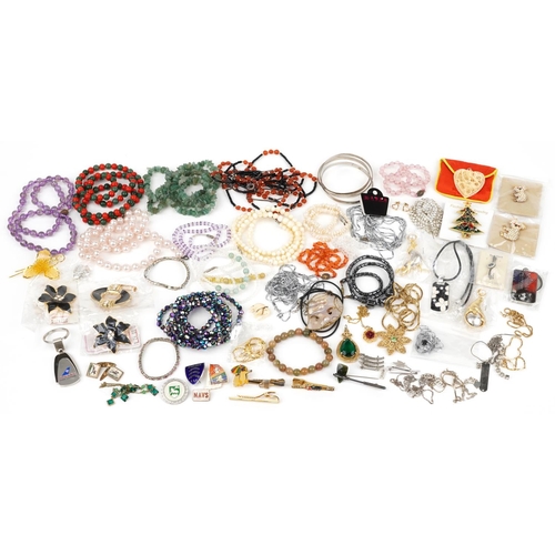 3815 - Vintage and later costume jewellery including enamel brooches, pearl necklaces and polished stone ne... 