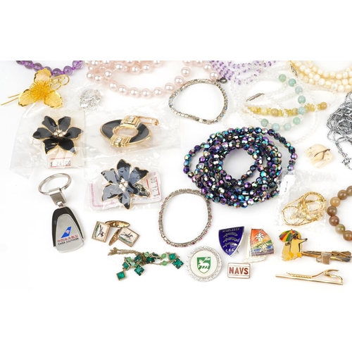 3815 - Vintage and later costume jewellery including enamel brooches, pearl necklaces and polished stone ne... 