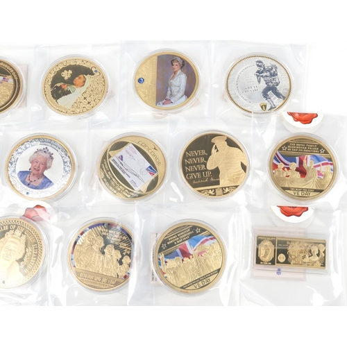 682 - Large collection of commemorative proof coins and ingots including Concorde, Sapphire Jubilee and VE... 