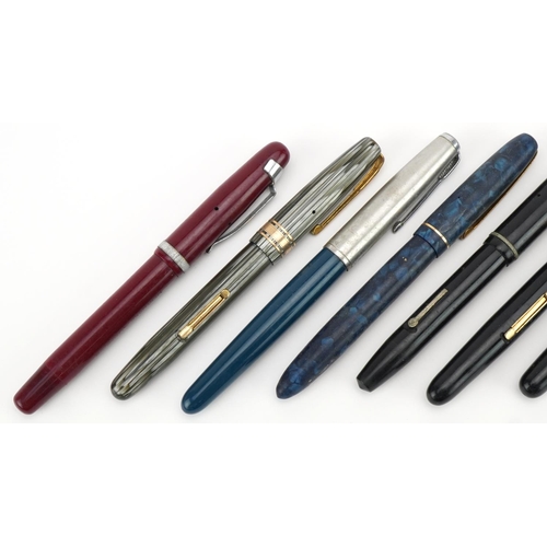 372 - Eight vintage fountain pens including Blackbird self filler, Parker and Watermans