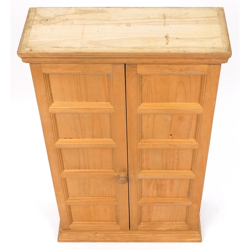 1012 - Victorian style pine cupboard enclosing five shelves, 94.5cm H x 57cm W x 23cm D