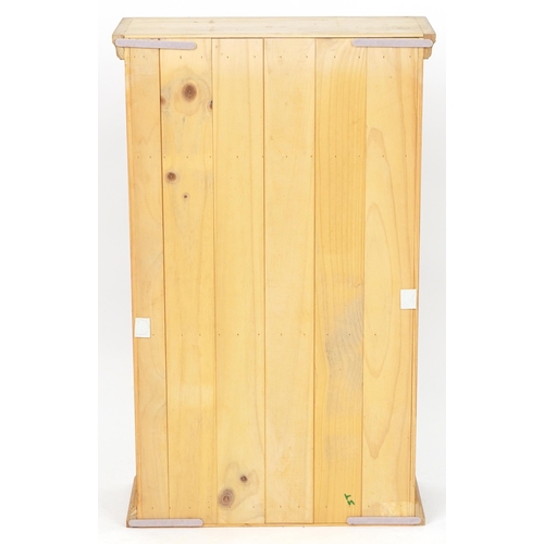 1012 - Victorian style pine cupboard enclosing five shelves, 94.5cm H x 57cm W x 23cm D