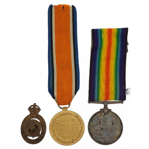 1228 - British military World War I pair with On War Service lapel and mirror with identification card, the... 