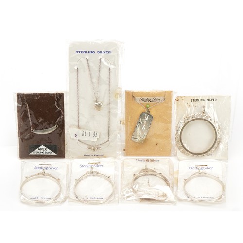 3795 - Sterling silver jewellery including coin pendant mounts and pendants on chains