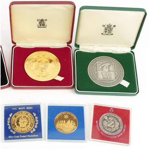 685 - Selection of boxed commemorative medals and coins