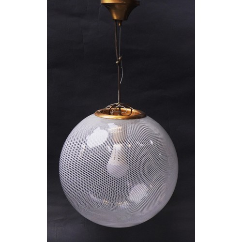 647 - Large Murano globular glass lamp, 35cm in diameter