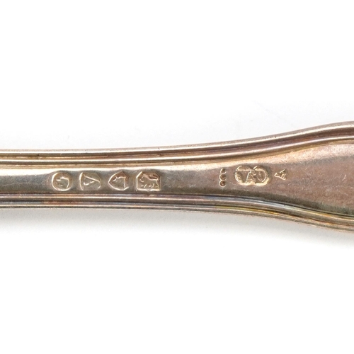 146 - Chawner & Co, five matching Victorian silver forks, London 1876, 17cm in length, 301.8g