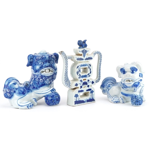 1532 - Chinese blue and white porcelain comprising two qilins and a teapot, the largest 25cm high