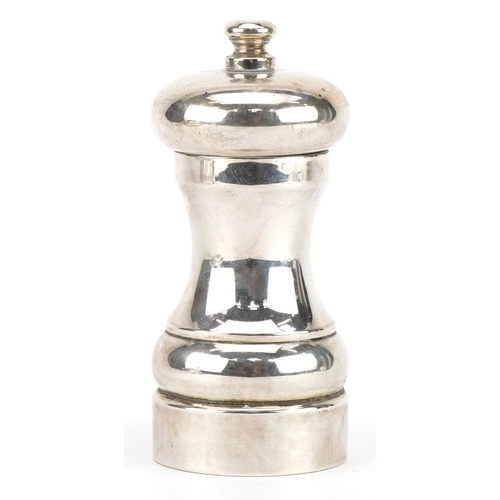 198 - Elizabeth II silver peppermill, W E V maker's mark, London 1994, 10.5cm high, 141.0g