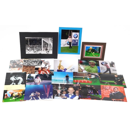 943 - Collection of sporting autographs on photographs including Chris Eubank, Frank Bruno, Peter Hebden, ... 