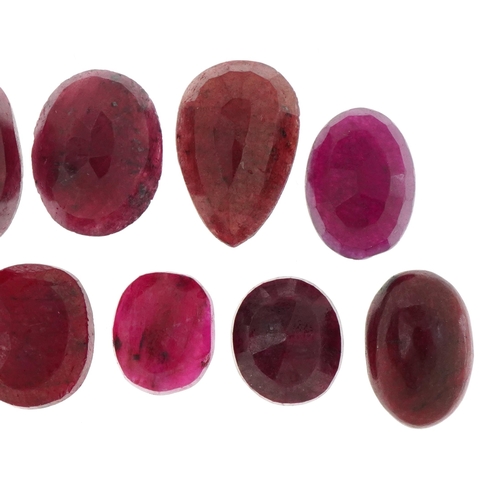 2596 - Twelve facetted ruby stones, approximately 95.20 carat in total