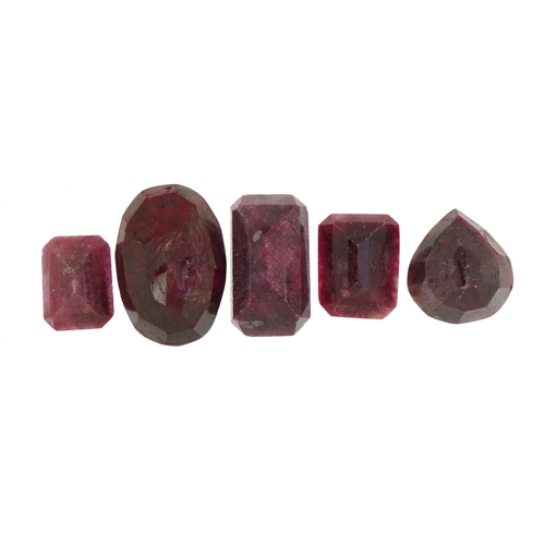 2601 - Collection of facetted ruby stones, approximately 229.25 carat in total