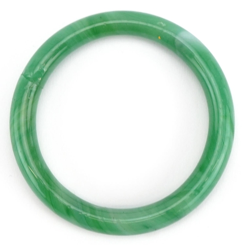 1633 - Chinese jade style bangle