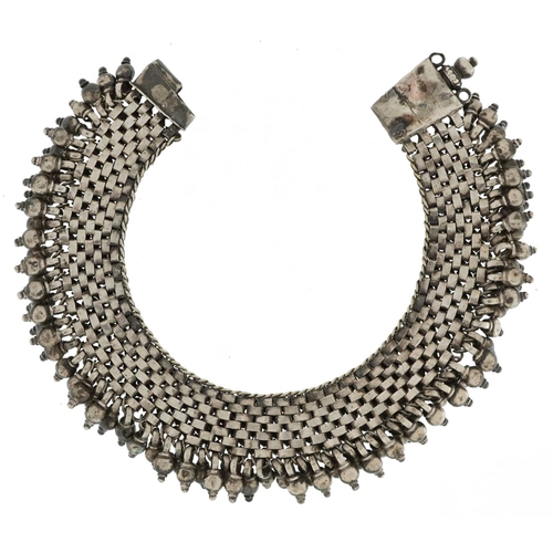 496 - Indian 800 grade silver anklet, probably from Ratangarh 21cm in length, 113g