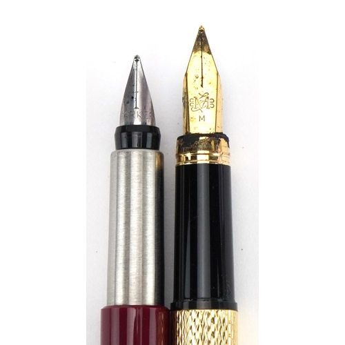 1439 - Pens including Parker 45 De-Luxe fountain