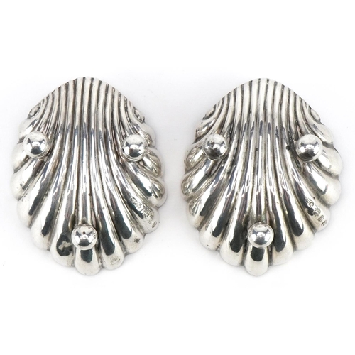 391 - William Henry Lever, pair of Victorian silver shell shaped open salts with spoons, Birmingham 1894, ... 