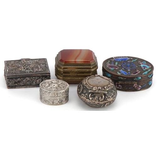 360 - Five antique and later patch boxes, and pillboxes, some silver, including one Chinese Canton enamell... 