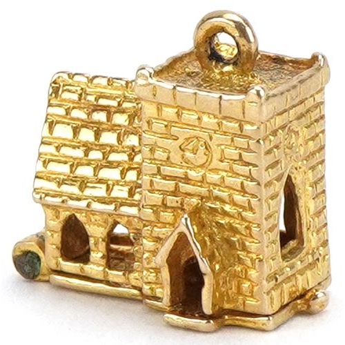 2064 - 9ct gold opening church charm, 1.4cm wide, 2.9g