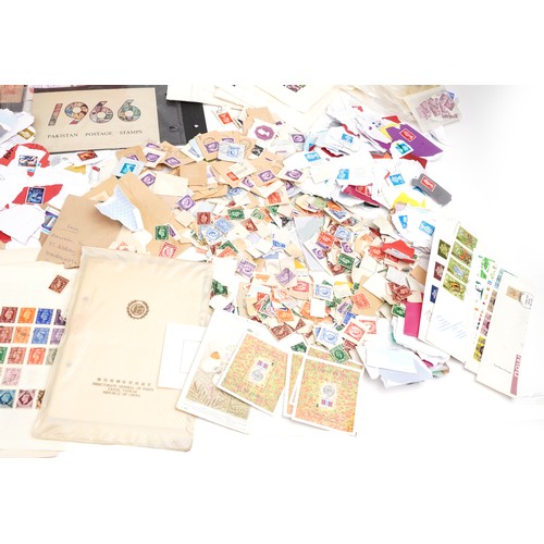 950 - Extensive collection of 19th century and later British and world stamps, some arranged in albums and... 