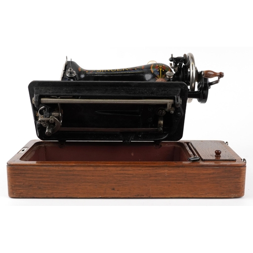 1817 - Vintage Singer sewing machine with oak case, 50cm in length