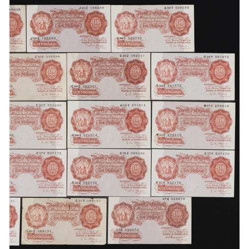 862 - Eighteen Bank of England ten shilling banknotes, some consecutive serial numbers, various Chief Cash... 