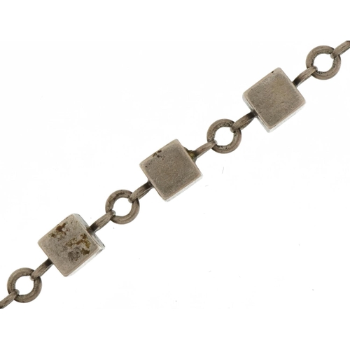 2191 - Modernist cube link bracelet, 21cm in length, 36.5g