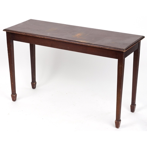 1072 - Mahogany side table on tapering legs, 74.5cm H x 121.5cm W x 45.5cm D