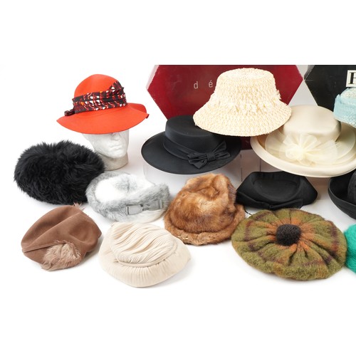 1729 - Collection of vintage and later hats including Cross Keys hat, Miss Millie and Bute, two with boxes