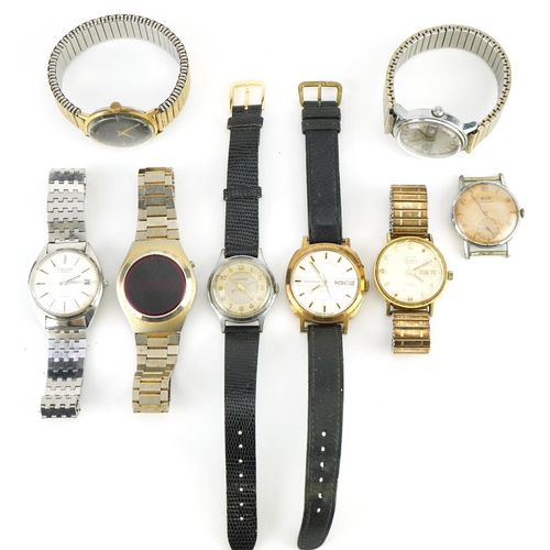 2581 - Eight vintage and later gentlemen's wristwatches including Junghans, Avia Daytyme automatic, Tissot,... 