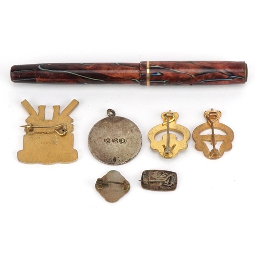 1630 - Parker marbleised fountain pen with gold nib, five pin badges and a Universal Pictures admission jew... 