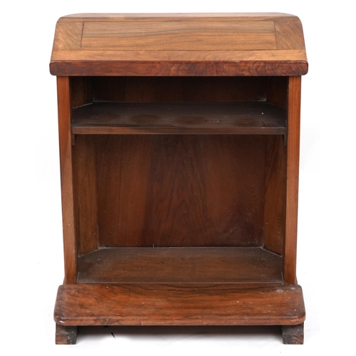 1105 - Hardwood kneeling pew with shelf space, 78cm high