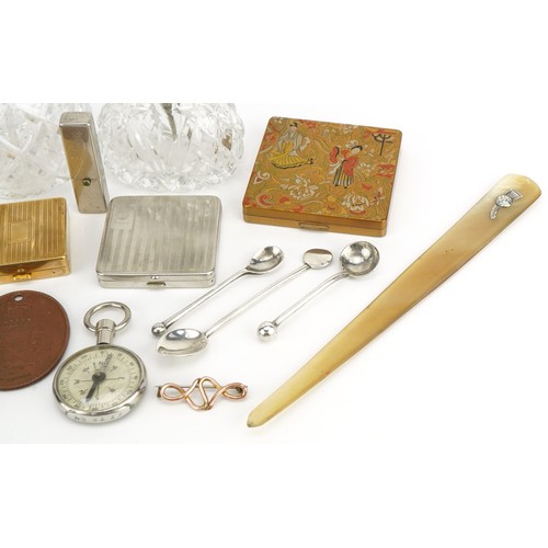 454 - Objects and vanity items including a Scottish horn letter opener with applied gun metal thistle, yel... 