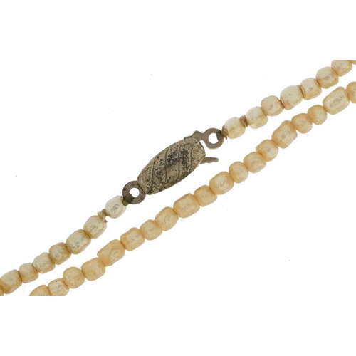 2165 - Vintage baroque pearl single strand necklace with silver clasp, 38cm in length, 3.5g