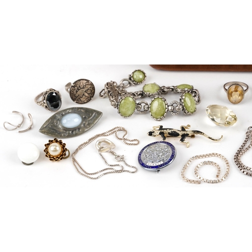 3725 - Costume jewellery and a Royal Society for the Prevention of Cruelty to Animals badge, some silver, i... 