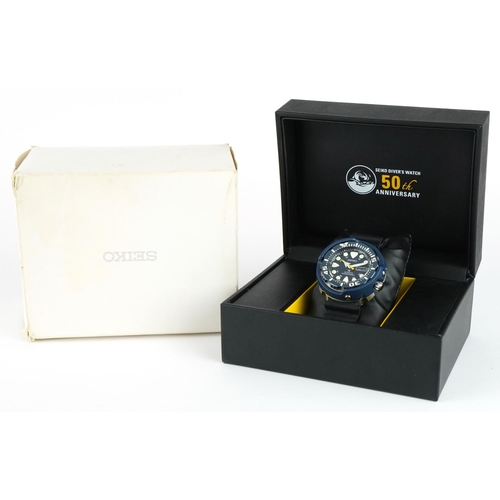 563 - Seiko, gentlemen's Seiko 4R36 Air Divers Special Edition automatic wristwatch with day/date aperture... 