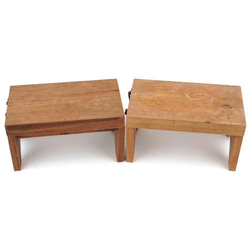 2611 - Pair of vintage pine folding artist's stools, 18cm H x 33.5cm W x 20cm D