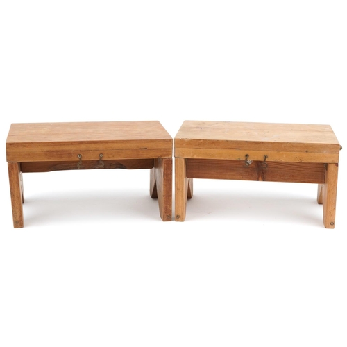 2611 - Pair of vintage pine folding artist's stools, 18cm H x 33.5cm W x 20cm D