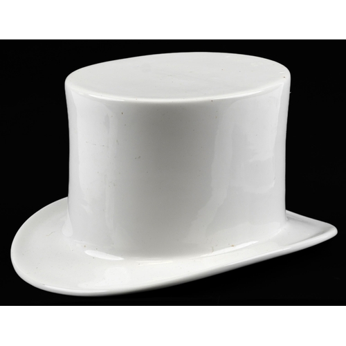 2735 - Novelty Ceramic top hat, 27cm in length